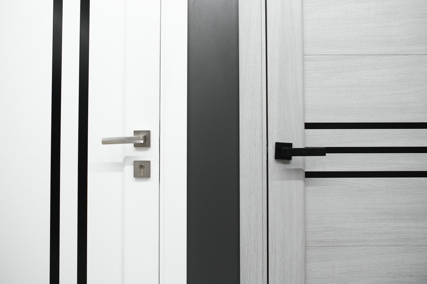 Modern interior doors and locks repair